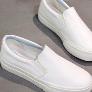 New women's white flat shoes